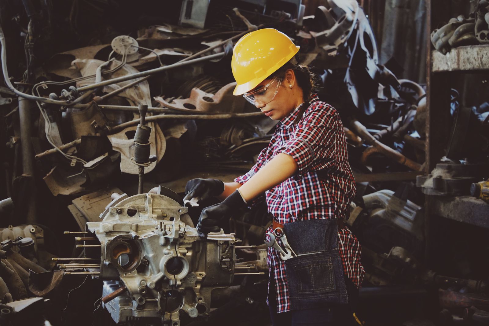 Industrial IoT on a precision-engineering shop floor